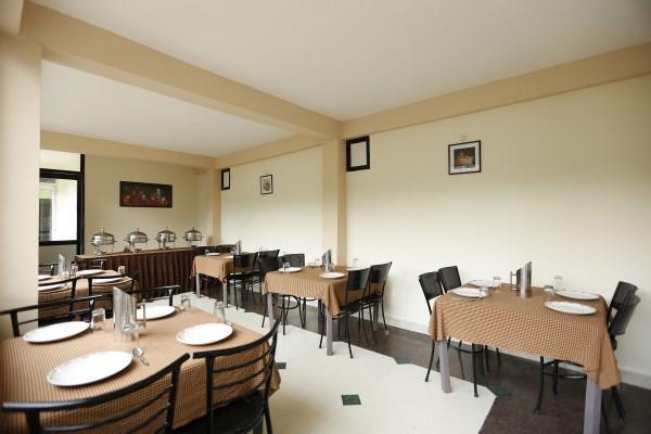 Hotel Mohan Palace Manāli Zewnętrze zdjęcie